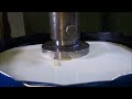 Video Crushing non-newtonian fluid with hydraulic press