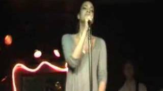 Watch Alice Smith Know That I video