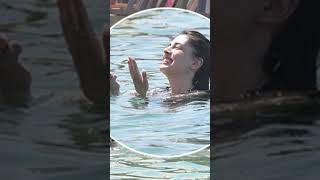 Selin Türkmen Soluğu Bodrumda Aldı Kendini Serin Sulara Bıraktı