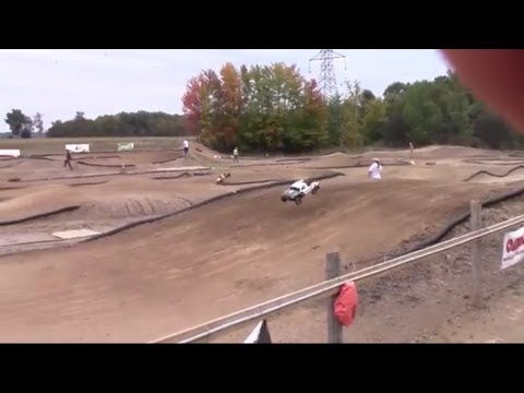 My 2nd Race Losi 5ive-T at RC Acres OFSOC Race 10 - Sept. 29 2013
