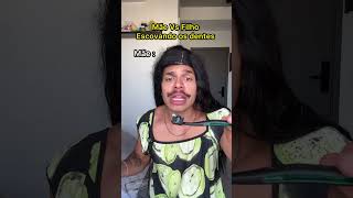 Mãe Vs Filho Escovando Os Dentes