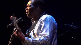 Watch Robert Cray It Doesnt Show video