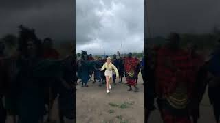 Гаврилина Учит Африканцев Танцевать