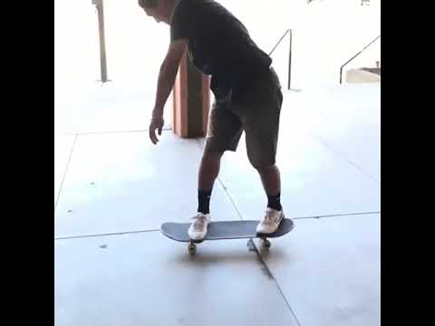 Gazelle late flip @jsaito93? 🤔 📹: @themikepaek | Shralpin Skateboarding