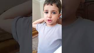 Bak Telefonu Kırarım Küçüklüğüm