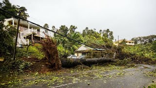 Видео Ouragan Maria : deux disparus en Guadeloupe, Porto Rico menacé от FRANCE 24, Гваделупа