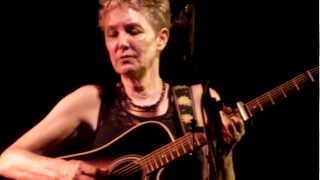 Watch Eliza Gilkyson Midnight On Raton video