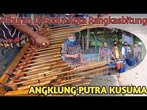 Hiburan di sudut Kota Rangkasbitung,|Angklung Putra Kusuma.