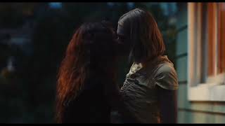 Euphoria 2x03 Kiss Scene - Rue and Jules