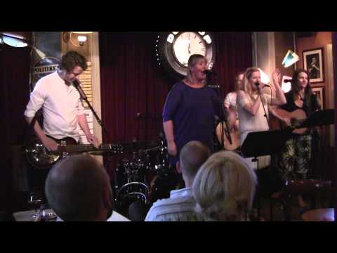 Blue Harvest på Café Bartof juni 2014-3.