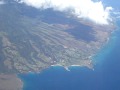 カフルイ空港離陸、マウイ島とラナイ島を望む