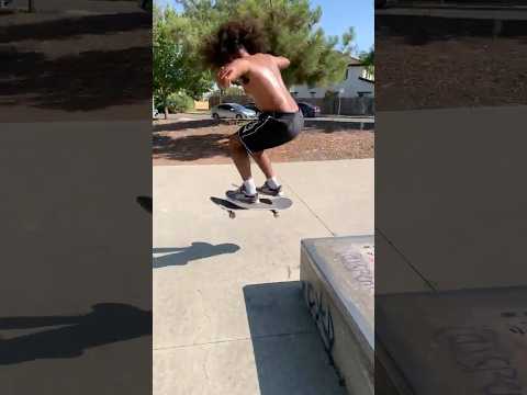 Who knew @forrestsautoreviewsofficial could skate! #pizzaskateboards #skateboarding #skatechannel