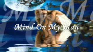 Watch Carly Simon Mind On My Man video