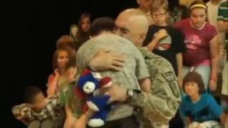 Soldado, vuelve a casa / Soldiers return home