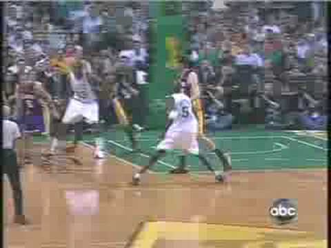 kevin garnett dunking on kobe. kevin garnett misses a wide