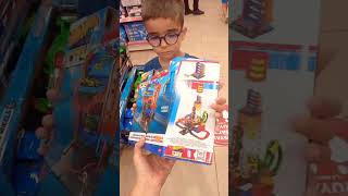 Devran Hot Wheels Oyuncağı Aldı