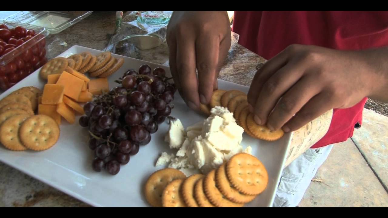 Easy Cheese and Crackers Platter