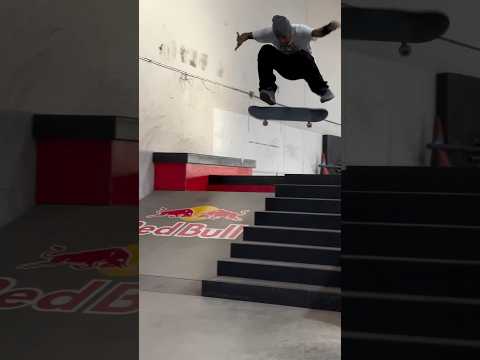 Felipe Gustavo Broken Board Line