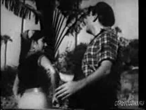 TUMSE KUCHH KEHNA HAI -LATA -MUKESH -PREM DHAWAN -CHITRAGUPT...