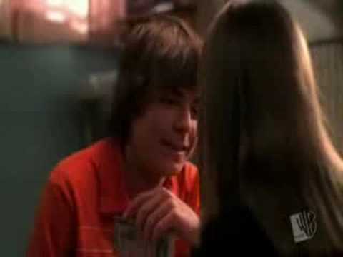 Kiss the girl - Ashley Tisdale & Zac Efron. 733061 shouts