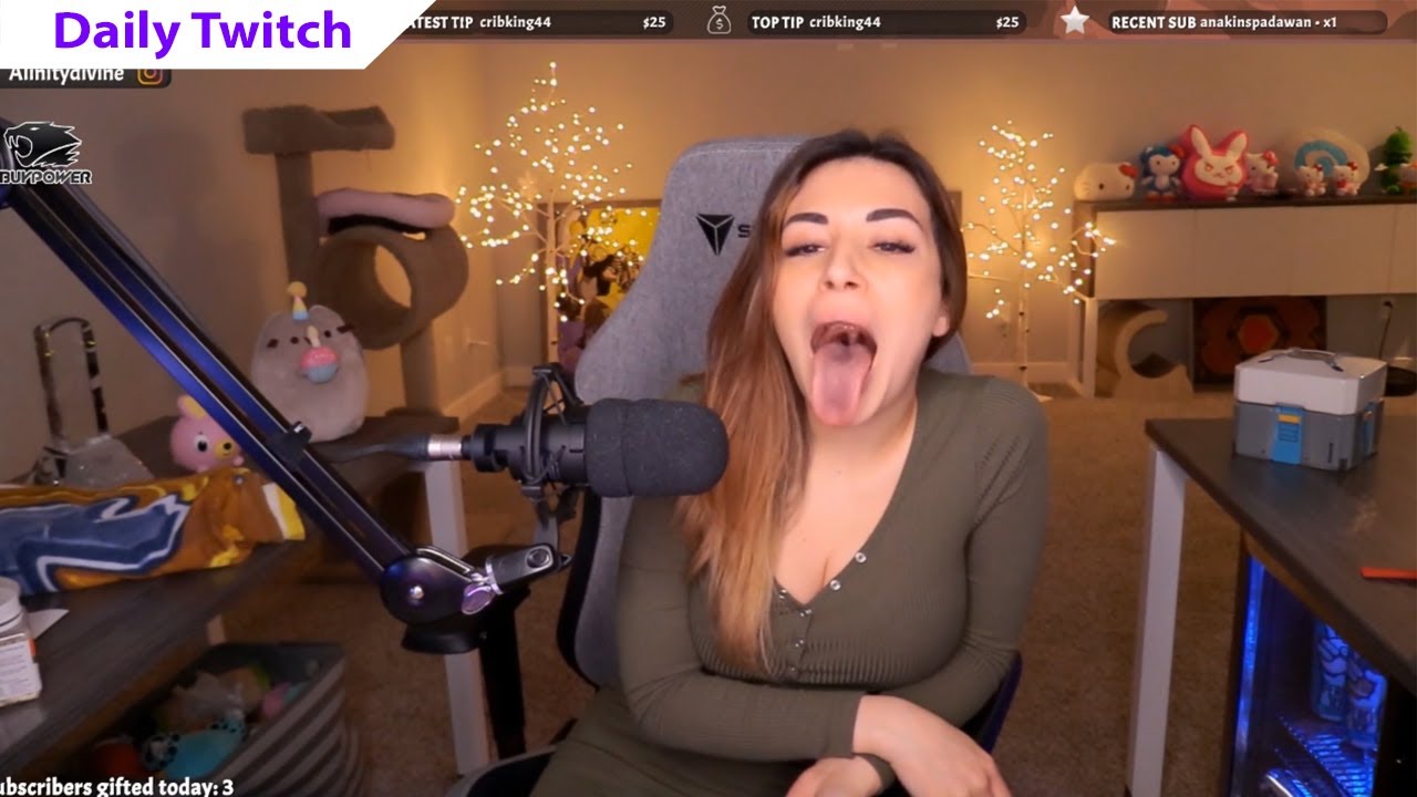 Twitch streamer queenmico compilation dancing pictures