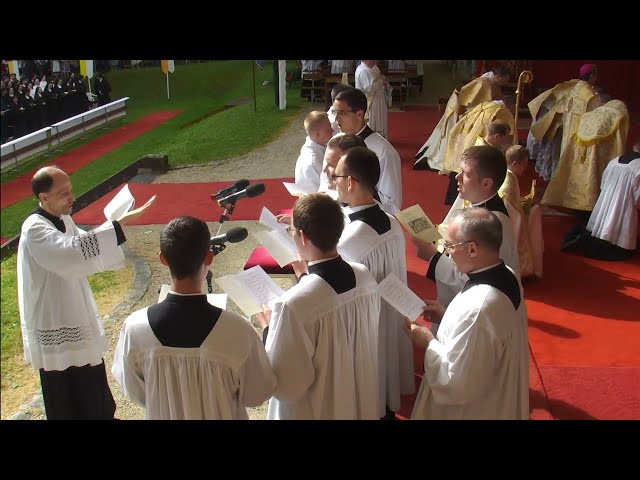 Watch 24. Juni 2023 - Pontifikalamt mit Erteilung der Priester- und Diakonatsweihen on YouTube.