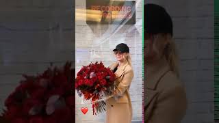 Diletta Leotta Spasimante In Vista Arrivano Le Rose Rosse Video