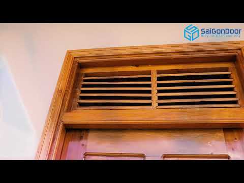 GIỚI THIỆU CỬA GỖ TỰ NHIÊN SAIGONDOOR CÓ Ô THOÁNG Ô GIÁ LÁ SÁCH PHÍA TRÊN ĐƯỢC LẮP ĐẶT TẠI NHÀ DÂN