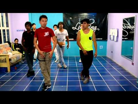 Tutorial: aprende a baila Dangerous de Michael Jackson con Grupo...