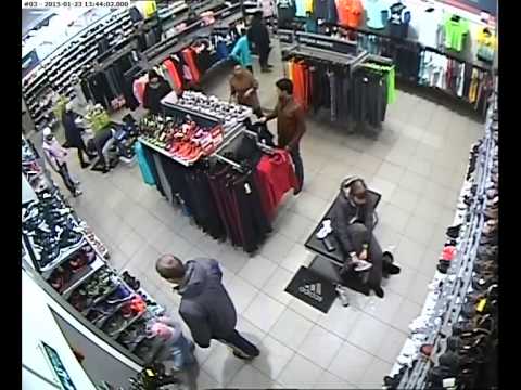 момент, кражи в магазине адидас мир