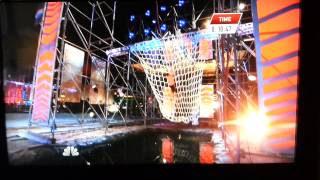Andy Lowes on American ninja warrior 8/26/13