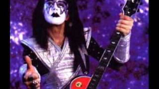 Watch Kiss Into The Void video
