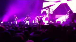 Lmfao Quebec 2011 - Get Crazy Lil Hipster Girl Live Coli
