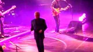 Watch Michel Sardou Valentine Day video
