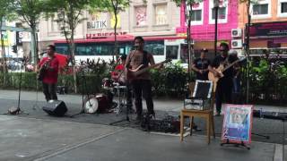 Caliph Busker - Roman Cinta Live Busking At Sogo