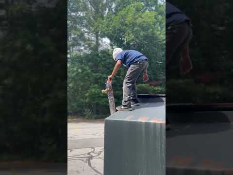 Elijah BIG dumpster drop 🤘