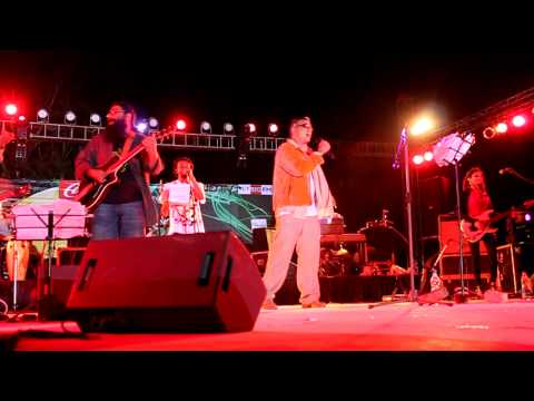 jaane kya dhoondta lucky ali at aranya 2010.... video by Pankaj...