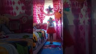 Elif 23 Nisan Şiiri Okuyor