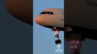Boeing 757-300 LAX Arrival
