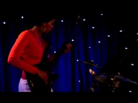 Yusa performing live in Cargo, London