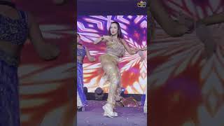 Malaika Aroras Stunning Dance On Param Sundari Glam Queen Performance
