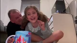 Baby Pink Jugando Con Abuelo Pink