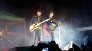 Watch Bunbury 200 Huesos Y Un Collar De Calaveras Live video