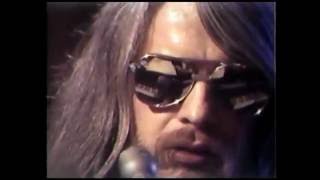 Watch Leon Russell Will The Circle Be Unbroken video