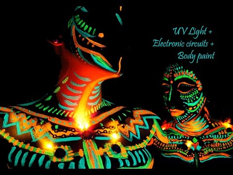 Circuitos Dibujados: UV light + circuits + body paint