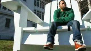 Watch Eric Roberson The Moon video
