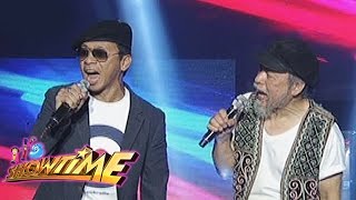 It's Showtime: Rock 'n roll with Mike Hanopol It's Showtime: Rock 'n roll with Mike Hanopol