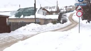Video Zhiteli ul. Bekeshskoy obespokoyeny avariynym uchastkom dorogi from Телеканал "ТВ-Экспресс", Pavlova drive, Penza, Russia
