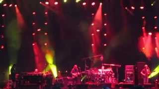 Watch Phish Bouncin Around The Room video