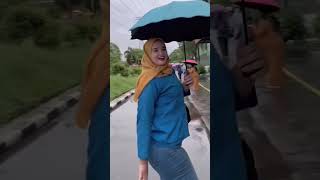Hujan Jalan Jadi Basah